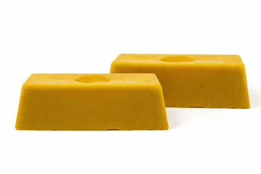 2 Blöcke Bienenwachs Gesamtgewicht ca. 840 g – 100% reines Bienenwachs & vielseitig verwendbar - Imkerei B&J